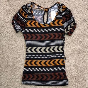NWT‼️ Cute Tribal Top